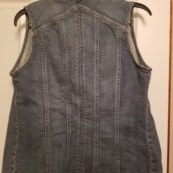 Sleeveless jean jacket - Picture 3 of 3